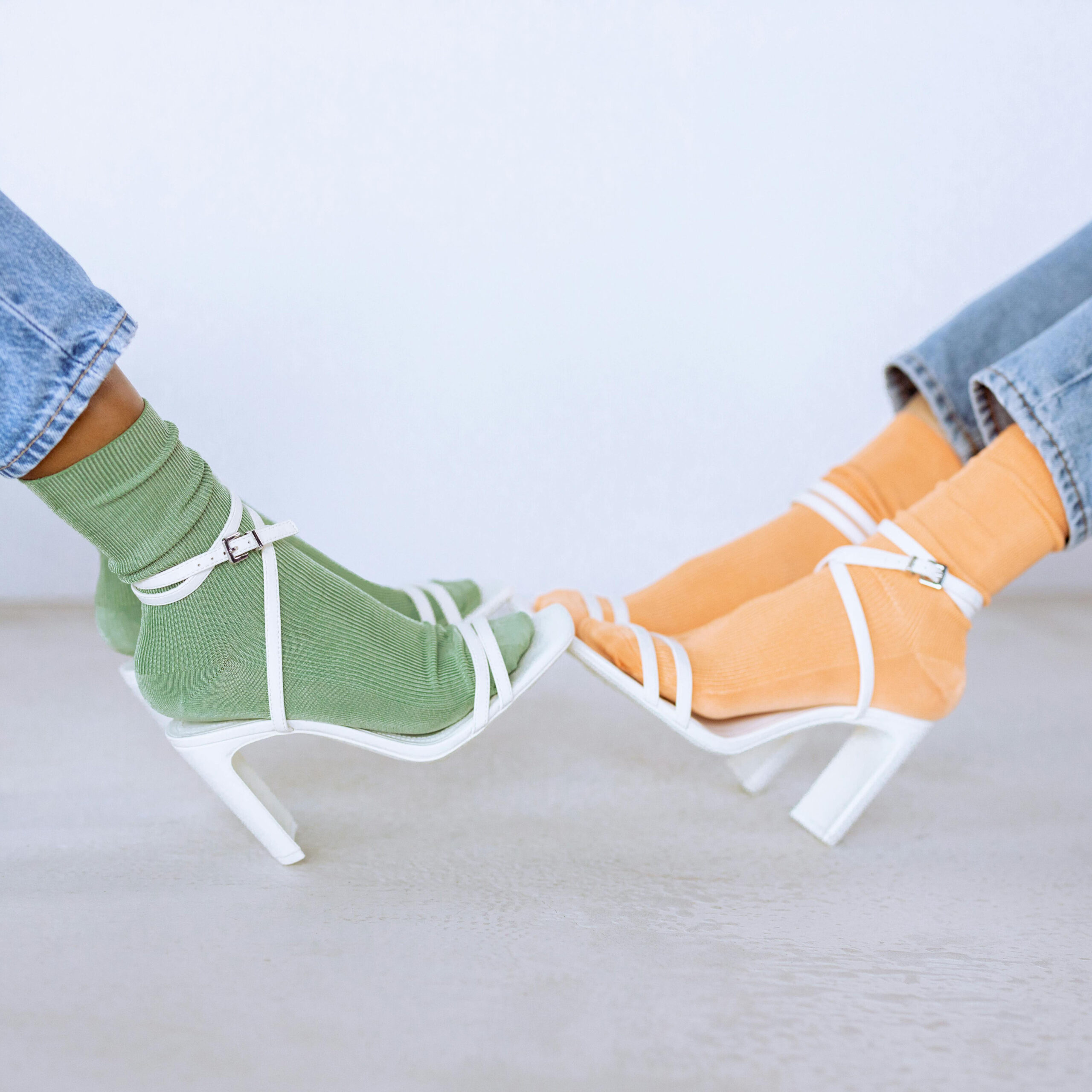 7.Стъпка по стъпка към лятното приключение сандали и чехли на NOWA Shoes ви правят различни с комфорт и стил!